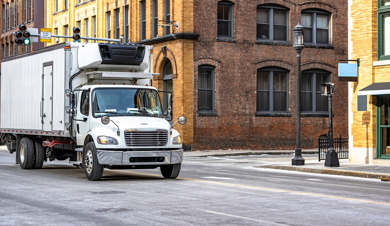 Food distribution truck