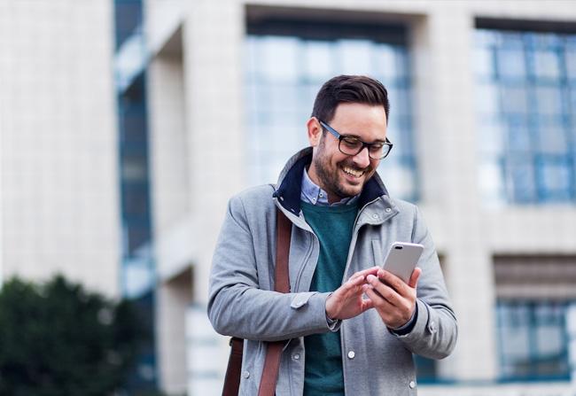 Kunde erhält benachrichtigung auf Smartphone