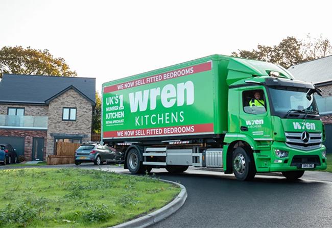 LKW für die Lieferung und Montage von Küchen